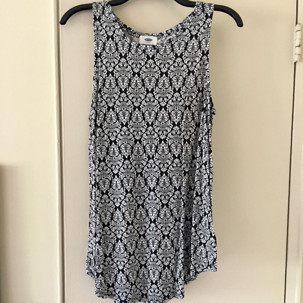 Tank top black and white